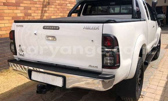 Buy Used Toyota Hilux White Car in Windhoek in Namibia Buy Used Toyota Hilux White Car in Windhoek in Namibia