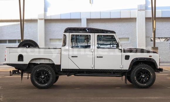 Buy Used Land Rover Defender White Car in Windhoek in Namibia Buy Used Land Rover Defender White Car in Windhoek in Namibia