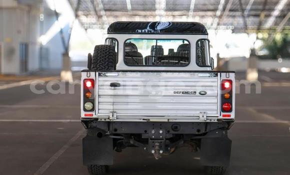 Buy Used Land Rover Defender White Car in Windhoek in Namibia Buy Used Land Rover Defender White Car in Windhoek in Namibia