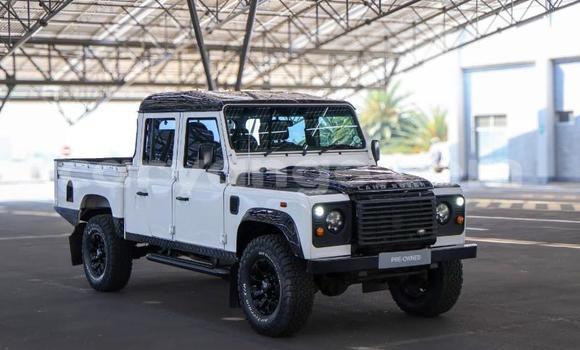 Buy Used Land Rover Defender White Car in Windhoek in Namibia Buy Used Land Rover Defender White Car in Windhoek in Namibia