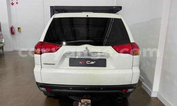 Buy Used Mitsubishi Pajero White Car in Windhoek in Namibia Buy Used Mitsubishi Pajero White Car in Windhoek in Namibia