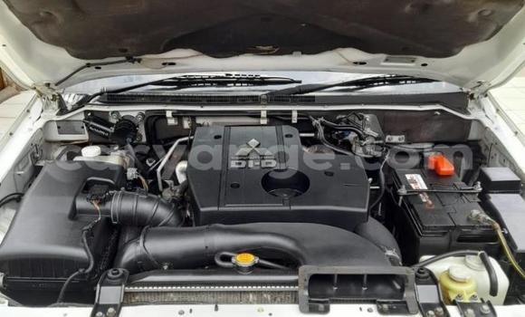 Buy Used Mitsubishi Pajero White Car in Windhoek in Namibia Buy Used Mitsubishi Pajero White Car in Windhoek in Namibia