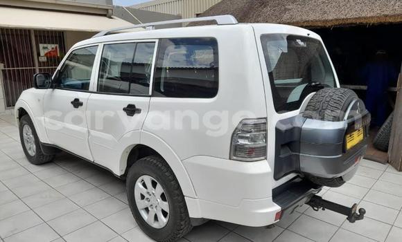 Buy Used Mitsubishi Pajero White Car in Windhoek in Namibia Buy Used Mitsubishi Pajero White Car in Windhoek in Namibia