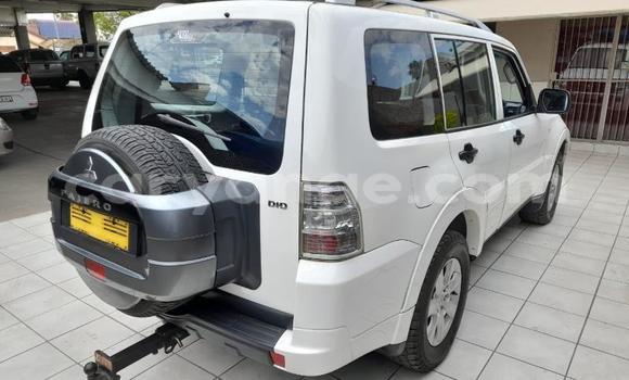 Buy Used Mitsubishi Pajero White Car in Windhoek in Namibia Buy Used Mitsubishi Pajero White Car in Windhoek in Namibia