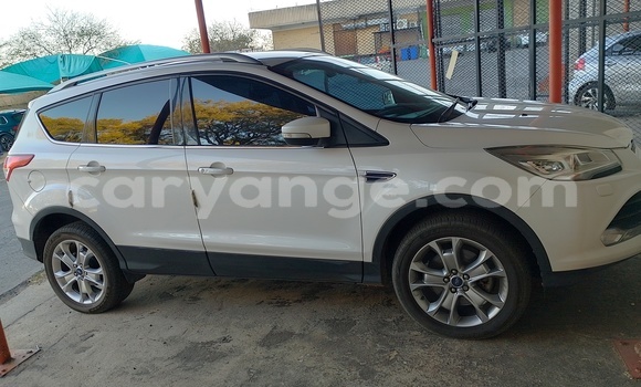 Acheter Occasion Voiture Ford Kuga Blanc à Windhoek, Namibie Acheter Occasion Voiture Ford Kuga Blanc à Windhoek, Namibie