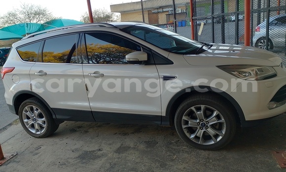 Acheter Occasion Voiture Ford Kuga Blanc à Windhoek, Namibie Acheter Occasion Voiture Ford Kuga Blanc à Windhoek, Namibie