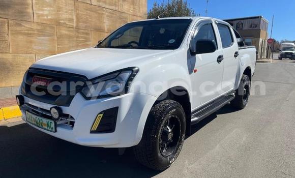 Buy Used Isuzu KB White Car in Gobabis in Omaheke Buy Used Isuzu KB White Car in Gobabis in Omaheke