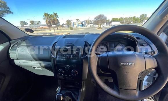 Buy Used Isuzu KB White Car in Gobabis in Omaheke Buy Used Isuzu KB White Car in Gobabis in Omaheke