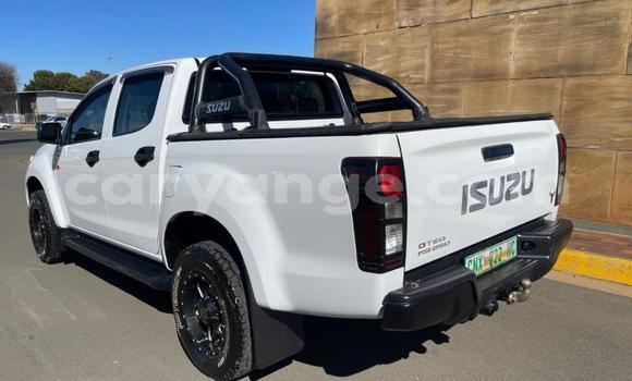 Buy Used Isuzu KB White Car in Gobabis in Omaheke Buy Used Isuzu KB White Car in Gobabis in Omaheke