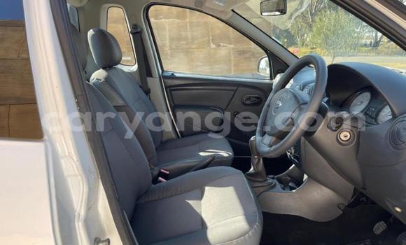 Acheter Occasion Voiture Nissan NP 300 Blanc à Gobabis, Omaheke Acheter Occasion Voiture Nissan NP 300 Blanc à Gobabis, Omaheke