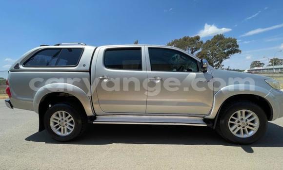 Buy Used Toyota Hilux Silver Car in Gobabis in Omaheke Buy Used Toyota Hilux Silver Car in Gobabis in Omaheke