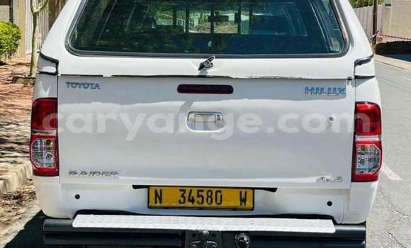 Acheter Occasion Voiture Toyota Hilux Blanc à Import - Dubai, Namibie Acheter Occasion Voiture Toyota Hilux Blanc à Import - Dubai, Namibie