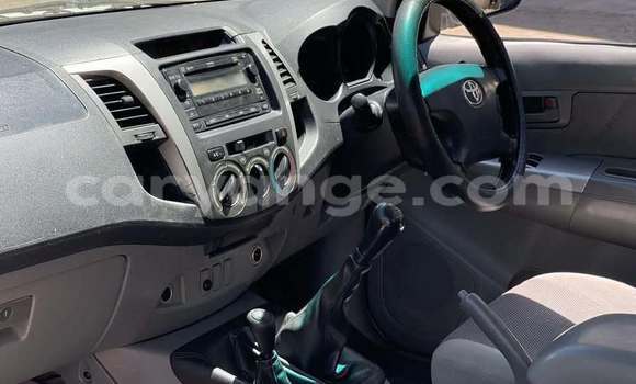 Buy Used Toyota Hilux White Car in Import - Dubai in Namibia Buy Used Toyota Hilux White Car in Import - Dubai in Namibia