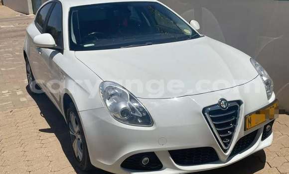 Acheter Occasion Voiture Alfa Romeo Giulietta Blanc à Import - Dubai, Namibie Acheter Occasion Voiture Alfa Romeo Giulietta Blanc à Import - Dubai, Namibie