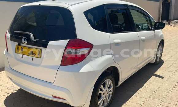 Acheter Occasion Voiture Honda FIT Blanc à Henties Bay, Erongo Acheter Occasion Voiture Honda FIT Blanc à Henties Bay, Erongo