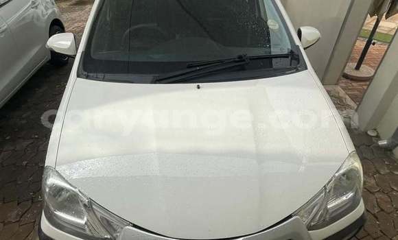 Acheter Occasion Voiture Toyota Etios Blanc à Henties Bay, Erongo