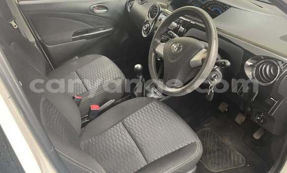 Acheter Occasion Voiture Toyota Etios Blanc à Henties Bay, Erongo Acheter Occasion Voiture Toyota Etios Blanc à Henties Bay, Erongo