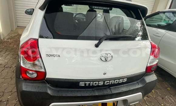 Acheter Occasion Voiture Toyota Etios Blanc à Henties Bay, Erongo Acheter Occasion Voiture Toyota Etios Blanc à Henties Bay, Erongo