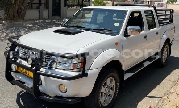 Acheter Occasion Voiture Nissan Hardbody Blanc à Grootfontein, Namibie