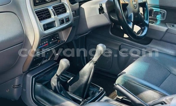 Acheter Occasion Voiture Nissan Hardbody Blanc à Grootfontein, Namibie Acheter Occasion Voiture Nissan Hardbody Blanc à Grootfontein, Namibie