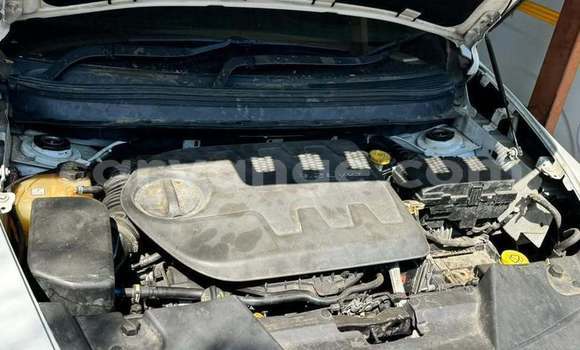 Acheter Occasion Voiture Jeep Cherokee Blanc à Import - Dubai, Namibie Acheter Occasion Voiture Jeep Cherokee Blanc à Import - Dubai, Namibie