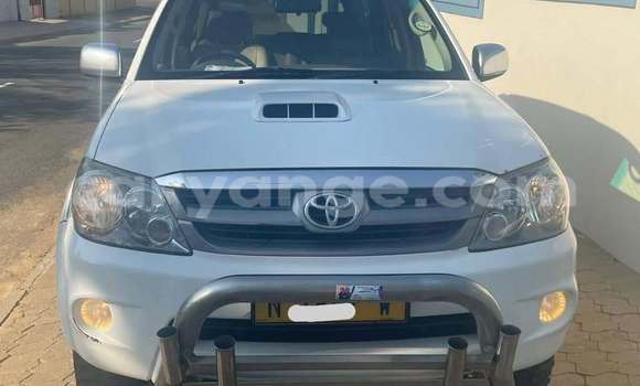Buy Used Toyota Hilux White Car in Henties Bay in Erongo Buy Used Toyota Hilux White Car in Henties Bay in Erongo