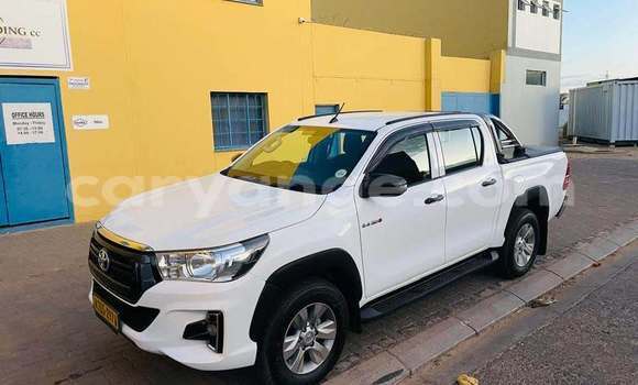 Buy Used Toyota Hilux White Car in Henties Bay in Erongo