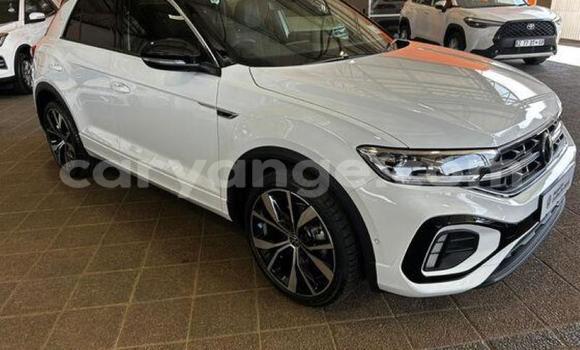 Buy Used Volkswagen T-Roc White Car in Windhoek in Namibia Buy Used Volkswagen T-Roc White Car in Windhoek in Namibia