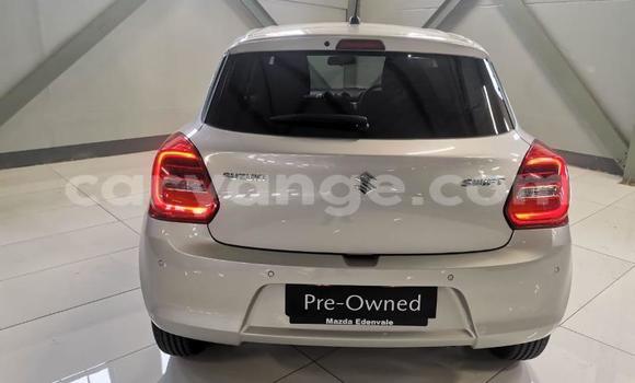 Acheter Occasion Voiture Suzuki Swift Blanc à Gobabis, Omaheke Acheter Occasion Voiture Suzuki Swift Blanc à Gobabis, Omaheke