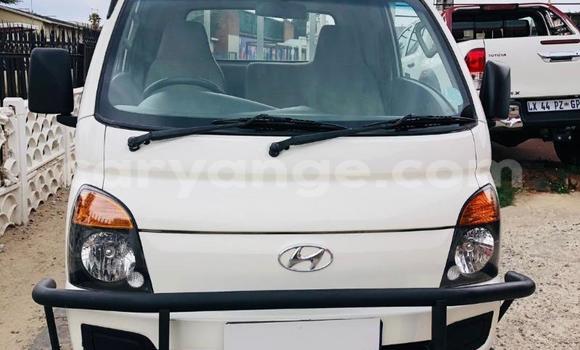 Buy Used Hyundai H1 White Car in Gobabis in Omaheke Buy Used Hyundai H1 White Car in Gobabis in Omaheke