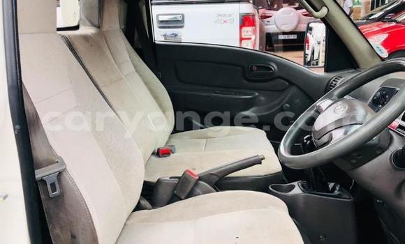 Buy Used Hyundai H1 White Car in Gobabis in Omaheke Buy Used Hyundai H1 White Car in Gobabis in Omaheke