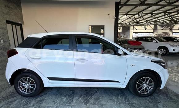 Buy Used Hyundai I20 White Car in Gobabis in Omaheke Buy Used Hyundai I20 White Car in Gobabis in Omaheke