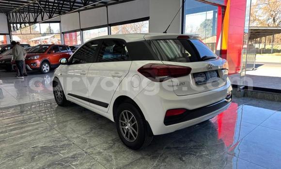 Buy Used Hyundai I20 White Car in Gobabis in Omaheke Buy Used Hyundai I20 White Car in Gobabis in Omaheke