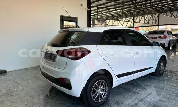 Buy Used Hyundai I20 White Car in Gobabis in Omaheke Buy Used Hyundai I20 White Car in Gobabis in Omaheke