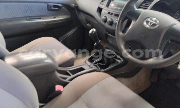 Buy Used Toyota Hilux White Car in Gobabis in Omaheke Buy Used Toyota Hilux White Car in Gobabis in Omaheke