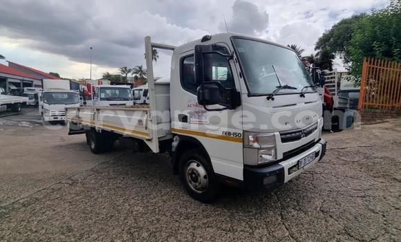 Buy Used Mitsubishi L400 White Truck in Windhoek in Namibia