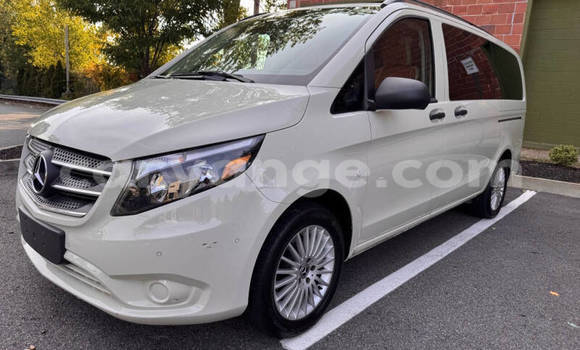 Buy Used Mercedes-Benz Vito White Car in Windhoek in Namibia Buy Used Mercedes-Benz Vito White Car in Windhoek in Namibia