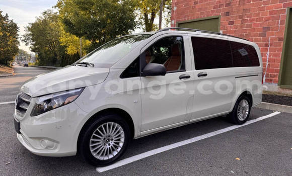 Buy Used Mercedes-Benz Vito White Car in Windhoek in Namibia Buy Used Mercedes-Benz Vito White Car in Windhoek in Namibia