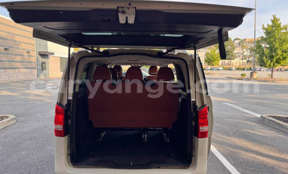 Buy Used Mercedes-Benz Vito White Car in Windhoek in Namibia Buy Used Mercedes-Benz Vito White Car in Windhoek in Namibia