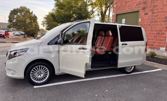 Buy Used Mercedes-Benz Vito White Car in Windhoek in Namibia Buy Used Mercedes-Benz Vito White Car in Windhoek in Namibia