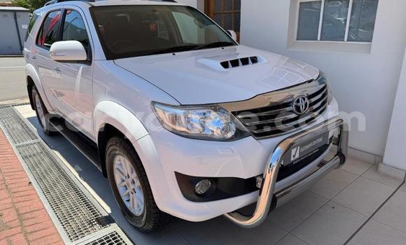 Buy Used Toyota Fortuner White Car in Windhoek in Namibia