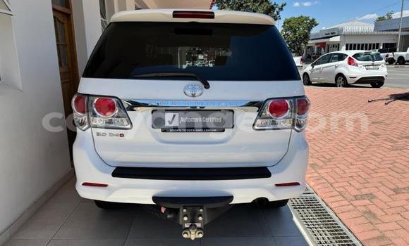 Buy Used Toyota Fortuner White Car in Windhoek in Namibia Buy Used Toyota Fortuner White Car in Windhoek in Namibia
