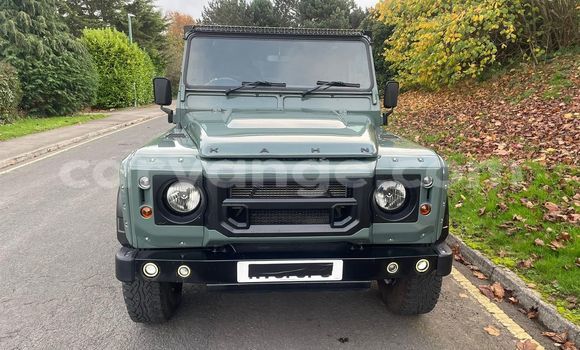 Buy Used Land Rover Defender Green Car in Windhoek in Namibia Buy Used Land Rover Defender Green Car in Windhoek in Namibia