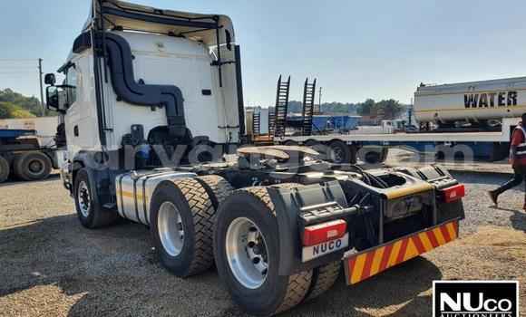 Acheter Occasion Utilitaire Scania R420 Blanc à Windhoek, Namibie Acheter Occasion Utilitaire Scania R420 Blanc à Windhoek, Namibie