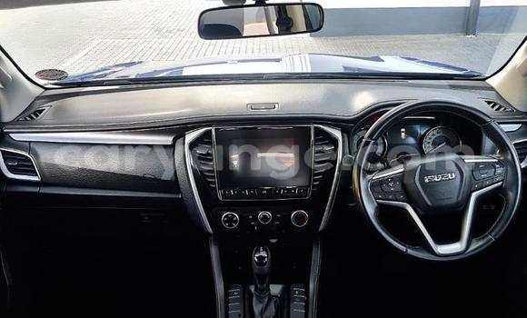 Buy Used Isuzu MU-X Blue Car in Gobabis in Omaheke Buy Used Isuzu MU-X Blue Car in Gobabis in Omaheke