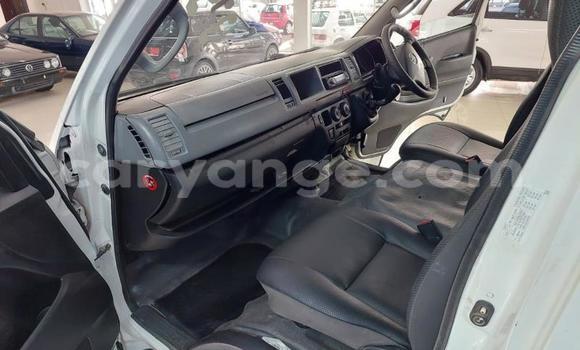 Buy Used Toyota Hi Ace White Car in Gobabis in Omaheke Buy Used Toyota Hi Ace White Car in Gobabis in Omaheke