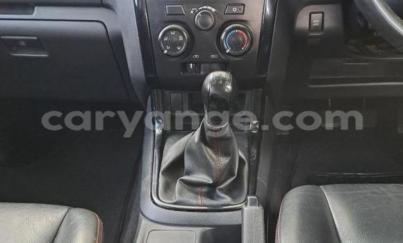 Acheter Occasion Voiture Isuzu KB Rouge à Gobabis, Omaheke Acheter Occasion Voiture Isuzu KB Rouge à Gobabis, Omaheke