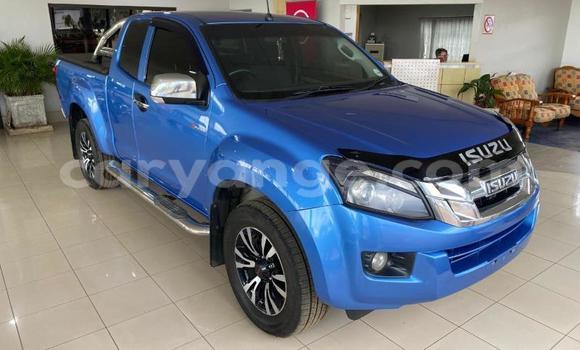 Buy Used Isuzu KB Blue Car in Gobabis in Omaheke