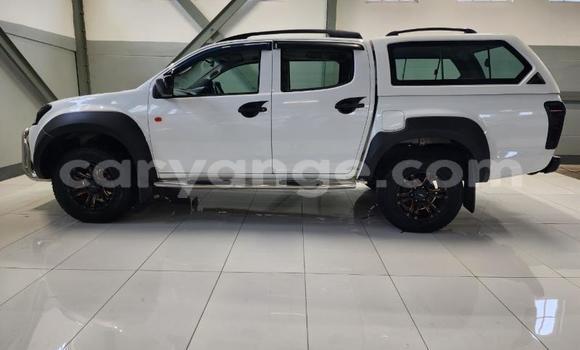 Acheter Occasion Voiture Isuzu KB Blanc à Gobabis, Omaheke Acheter Occasion Voiture Isuzu KB Blanc à Gobabis, Omaheke