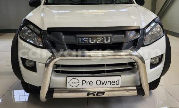 Acheter Occasion Voiture Isuzu KB Blanc à Gobabis, Omaheke Acheter Occasion Voiture Isuzu KB Blanc à Gobabis, Omaheke